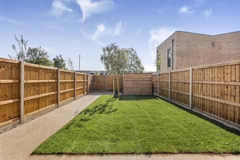 3 bedroom semi-detached house for sale, Northfield Avenue, Cambridge CB4