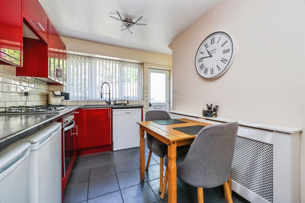 House in Nottingham, Crabtree Farm Estate, Cinderhill - View 5