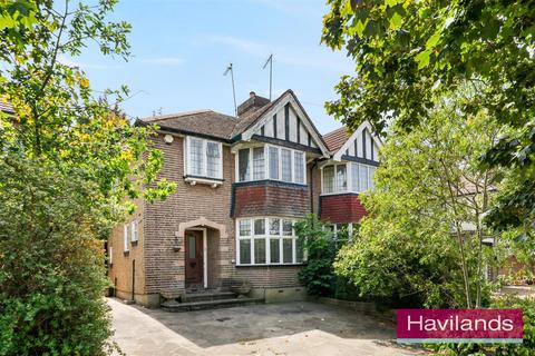 Winchmore Hill Road, London