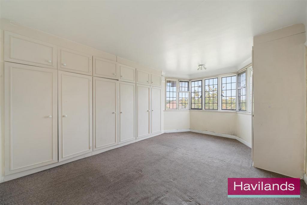 Walk-in wardrobe