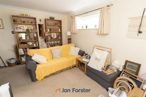 undefined, Worsley Close, Wallsend