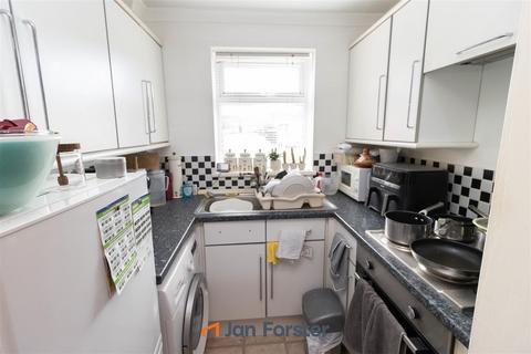 undefined, Worsley Close, Wallsend