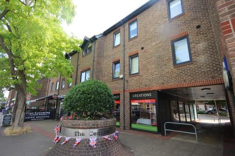 2 bedroom apartment to rent, The Broadway, Slough SL2