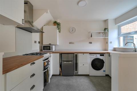 3 bedroom semi-detached house for sale, Fitzwarren Close, Chippenham