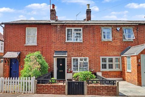 Common Road, Claygate, KT10