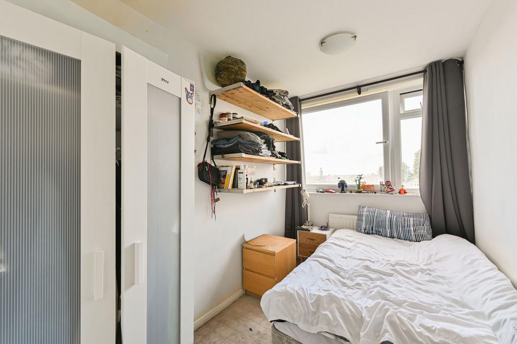 Apartment in London - More