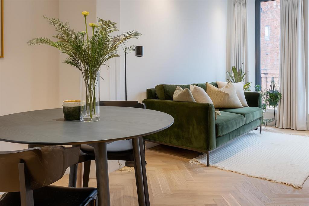 Apartment in Liverpool, Islington, Vauxhall - View 2
