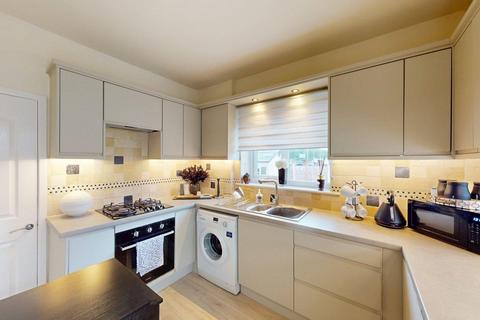2 bedroom semi-detached bungalow to rent, Wigan Road, Bolton, BL3