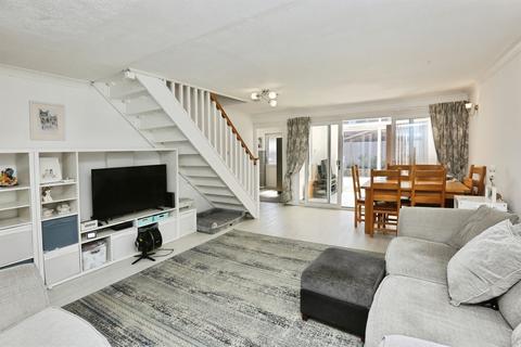 4 bedroom semi-detached house for sale, Oakdene, Gosport