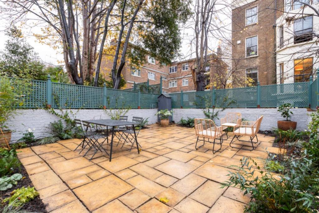 Apartment in London - View 4