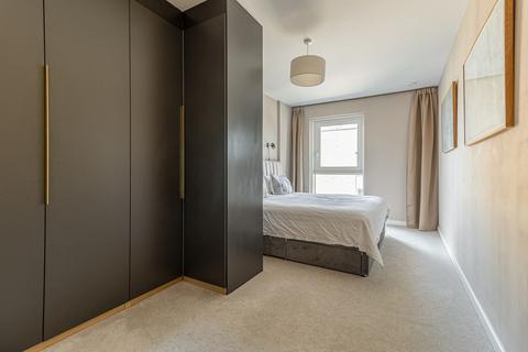 3 bedroom apartment for sale, Naomi Street, London, SE8