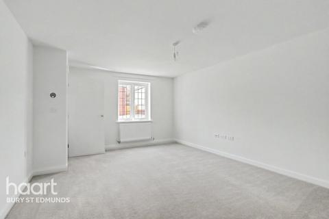 2 bedroom terraced house for sale, Roper Way, Thurston