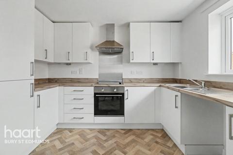 2 bedroom terraced house for sale, Roper Way, Thurston