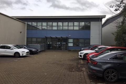 Distribution warehouse to rent, Frobisher Way Hatfield AL10 9TY