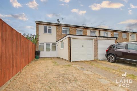 3 bedroom semi-detached house for sale, Sycamore Way, Clacton-On-Sea CO15