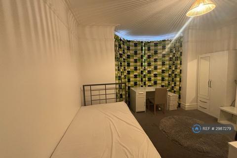 1 bedroom in a house share to rent, Mill Road, Cambridge, CB1