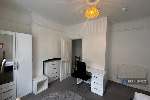 1 bedroom in a house share to rent, Mill Road, Cambridge, CB1