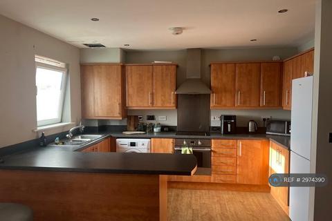 2 bedroom flat to rent, Ford Lodge, South Hylton, Sunderland, SR4