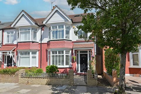 4 bedroom semi-detached house for sale, Sussex Road, Harrow, HA1