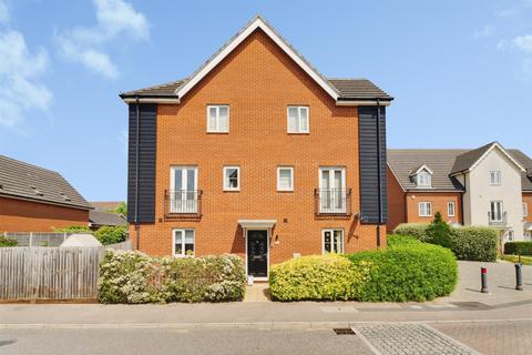 3 bedroom townhouse for sale, Wagtail Drive, Stowmarket