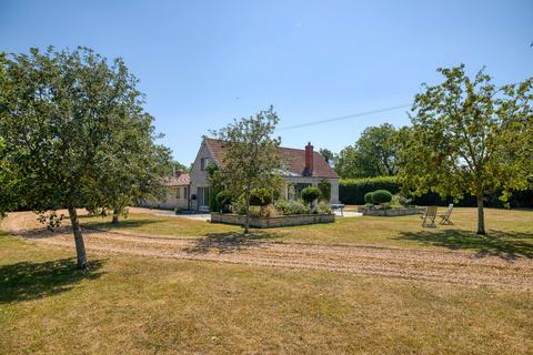 5 bedroom barn conversion for sale, Gosling Street, Barton St. David
