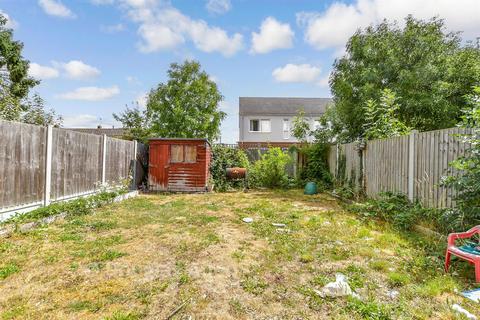 3 bedroom terraced house for sale, Victoria Road, Basildon SS15