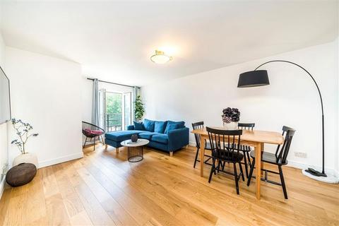 2 bedroom flat to rent, Glaisher Street, London SE8