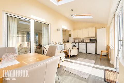 3 bedroom semi-detached house for sale, Fitzwilliam Avenue, Wath-Upon-Dearne