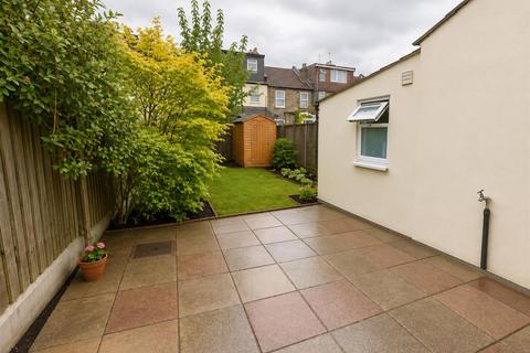 2 bedroom terraced house for sale, Mount Avenue, London