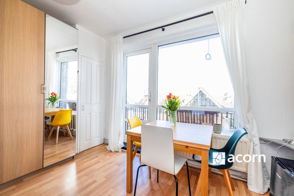House in London - View 3