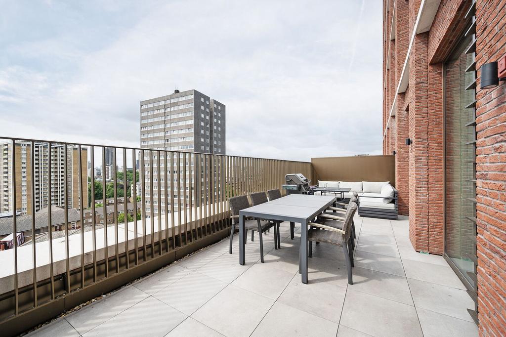 Apartment in London - View 4