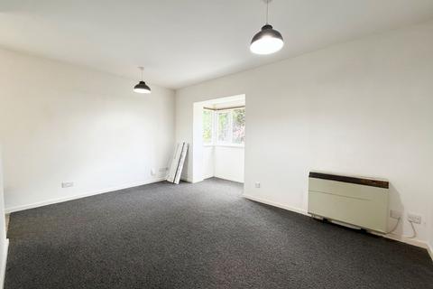 Studio to rent, Lowdell Close, Yiewsley, UB7