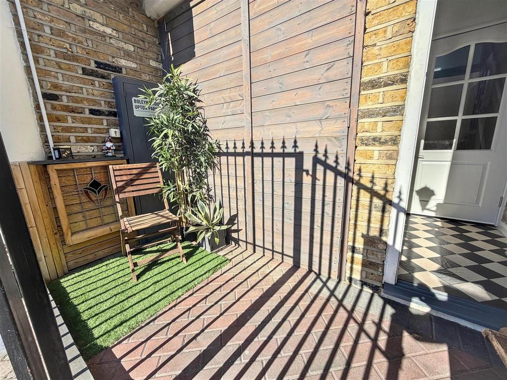 Courtyard Garden