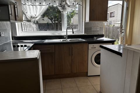 3 bedroom house to rent, Birkdale Road, London, SE2