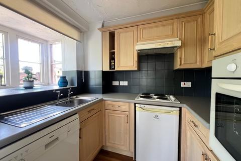 2 bedroom flat for sale, Westgate Street, Castlemeads Court, GL1