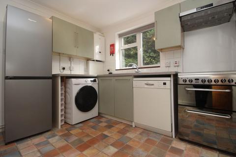 2 bedroom maisonette to rent, Lawrence Avenue, Letchworth Garden City, SG6
