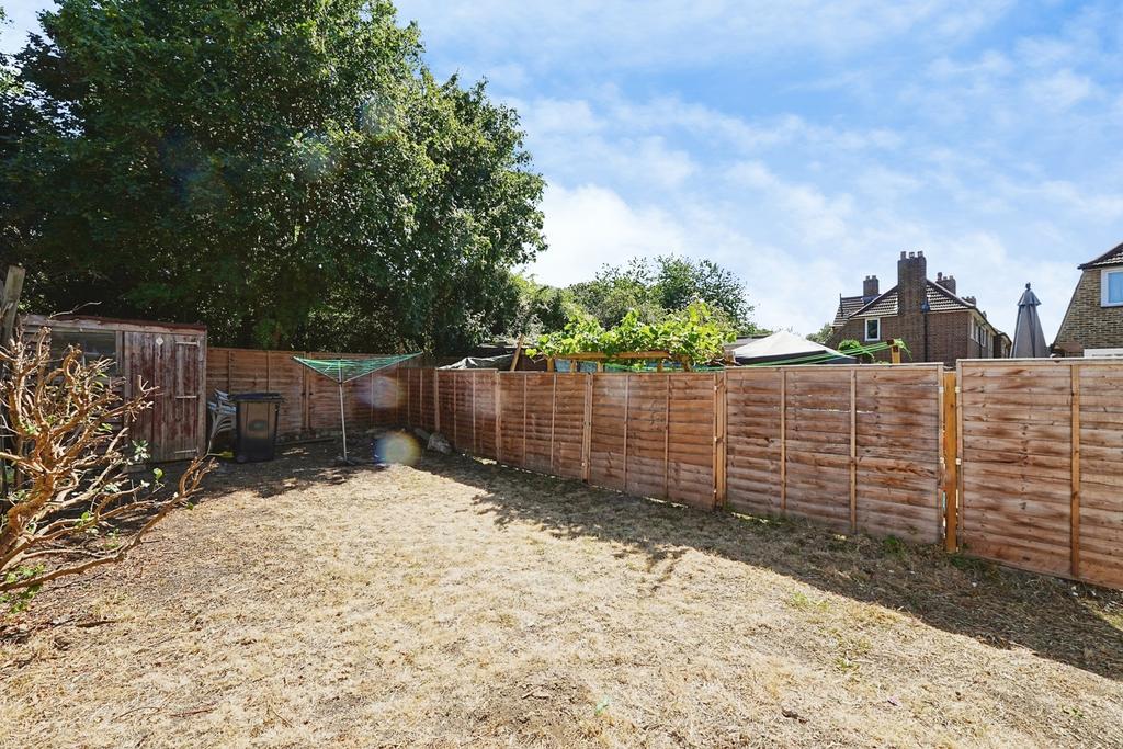 House in Bromley - View 3