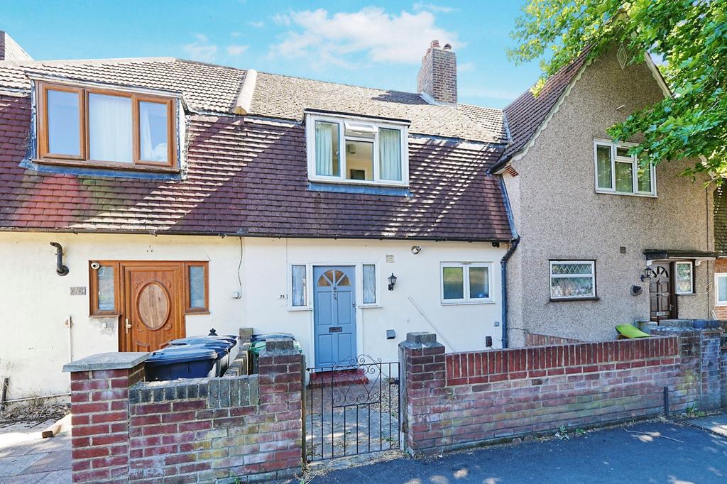 Detached house exterior, driveway