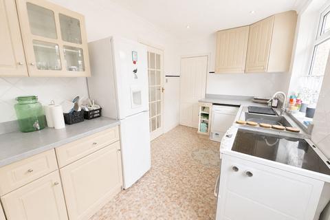 3 bedroom terraced house for sale, Keighley Road, Bingley BD16