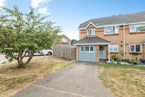4 bedroom semi-detached house for sale, St. Davids Close, Beccles, Suffolk, NR34