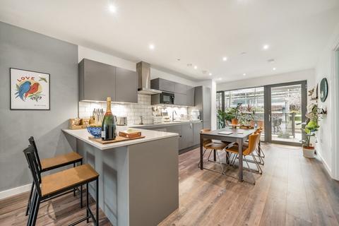 undefined, Wallis Road, London E9