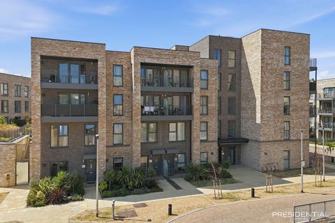 undefined, Luctons Close, Loughton IG10
