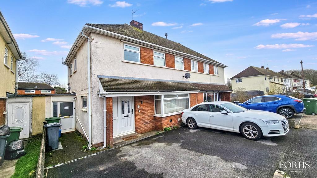 Hirst Crescent, Cardiff, CF5, Cardiff