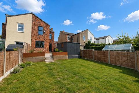 4 bedroom semi-detached house for sale, Carlton Road, Sale