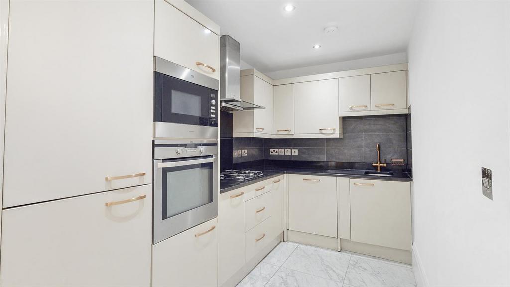 Apartment in London - View 3