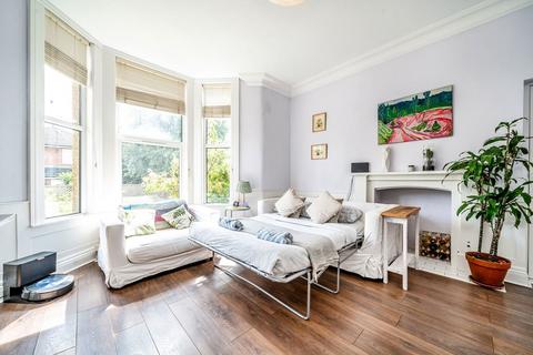 2 bedroom flat to rent, Thornbury Road, Isleworth TW7