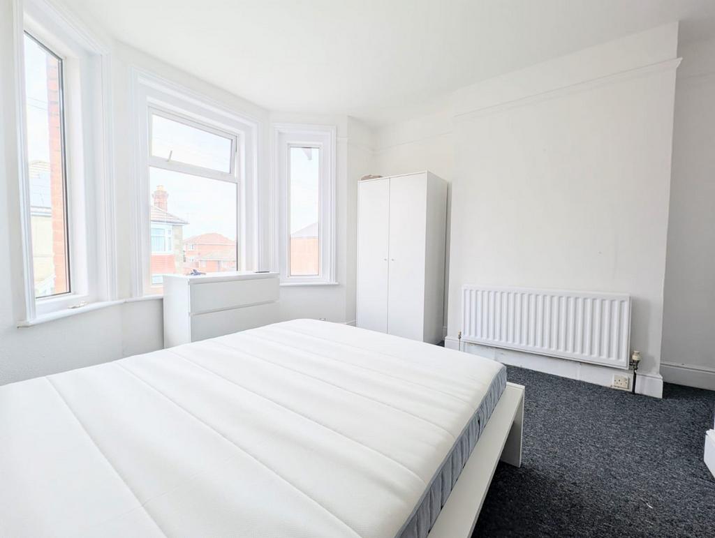 Apartment in Bournemouth - View 2