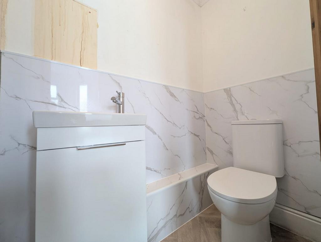 Apartment in Bournemouth - View 3