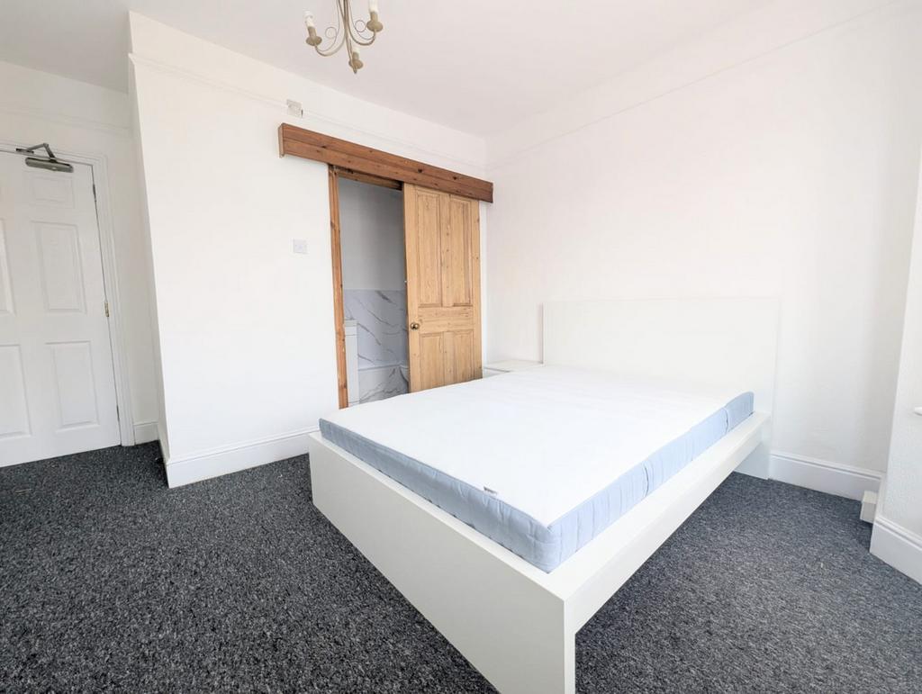 Apartment in Bournemouth - View 4
