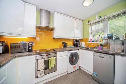 2 bedroom flat for sale, Blenheim Avenue, Southampton, Hampshire, SO17